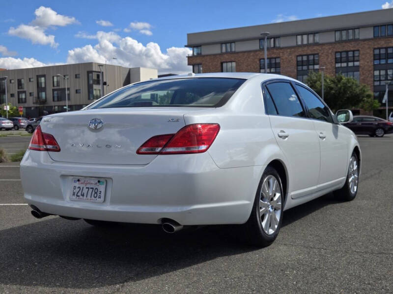 2010 Toyota Avalon