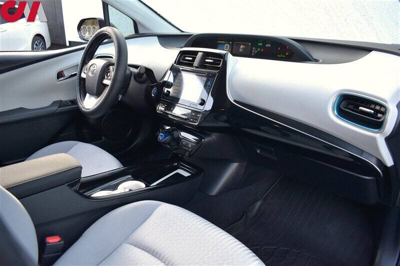 2018 Toyota Prius Three