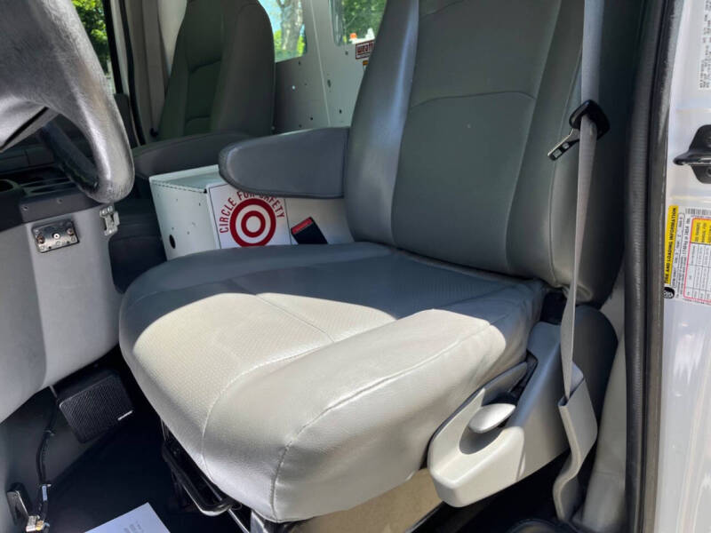 2014 Ford E-Series E-350 SD