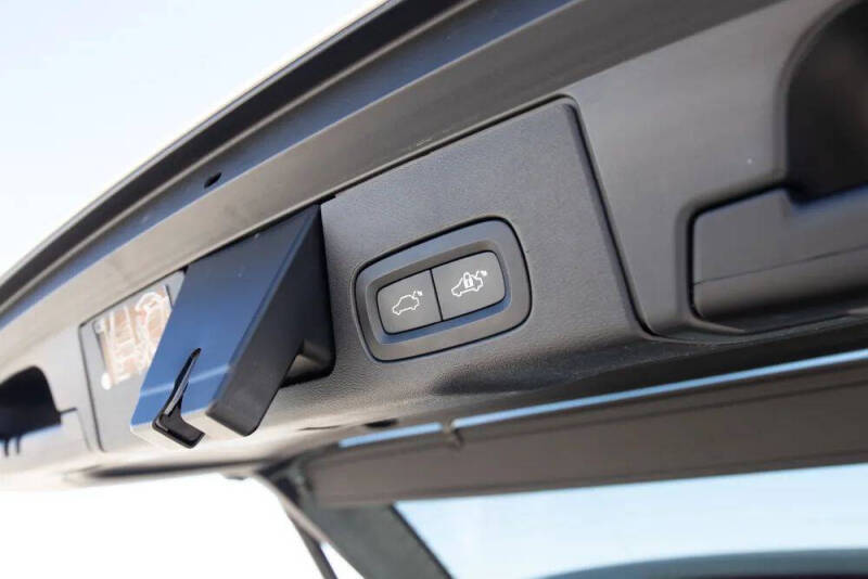 2019 Volvo XC60 T5 R-Design