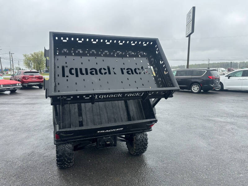 2023 TRACKER OFF ROAD 800 SE/LE