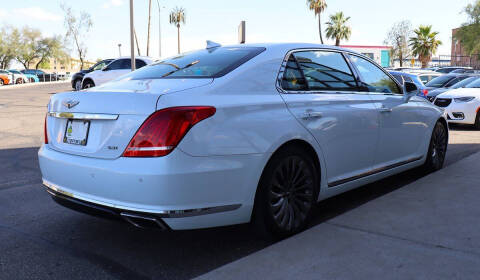 2017 Genesis G90
