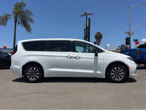 2024 Chrysler Pacifica Plug-In Hybrid