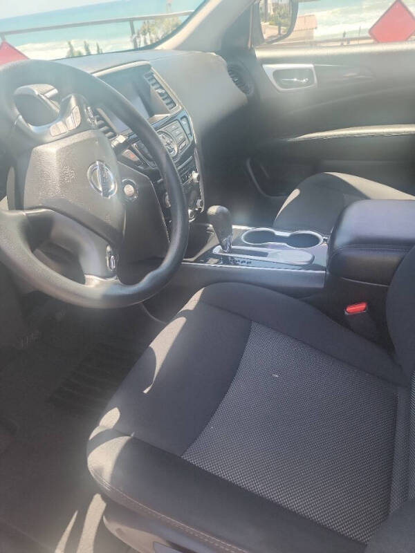 2018 Nissan Pathfinder S
