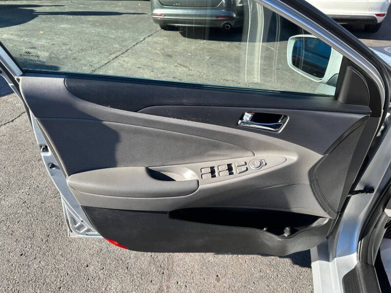 2012 Hyundai Sonata Hybrid