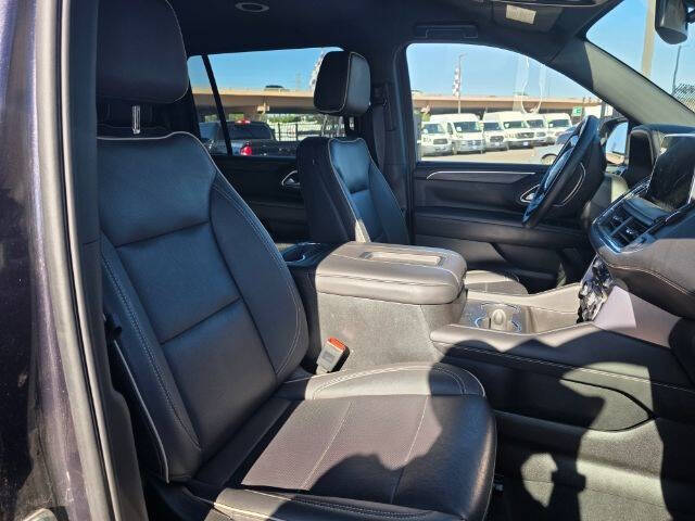 2024 GMC Yukon XL SLT