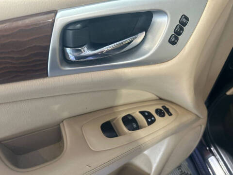 2020 Nissan Pathfinder Platinum