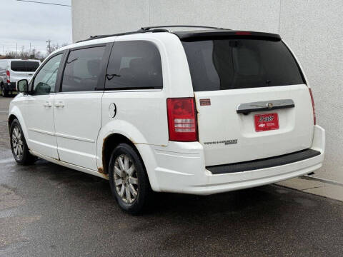 2008 Chrysler Town and Country Touring