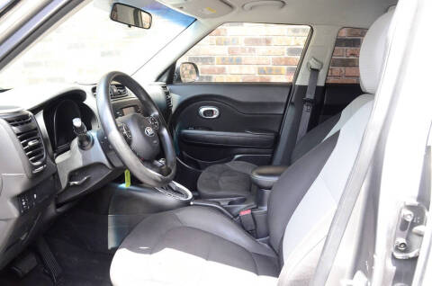 2016 Kia Soul +