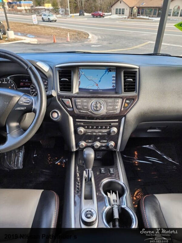 2019 Nissan Pathfinder S