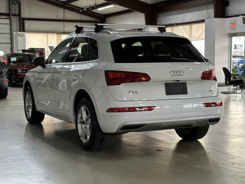 2019 Audi Q5 quattro Premium 45 TFSI