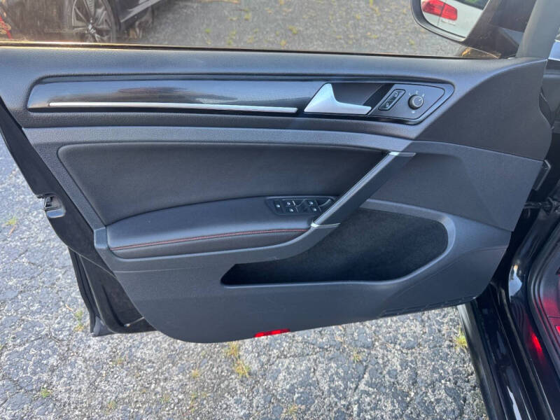 2016 Volkswagen Golf GTI SE