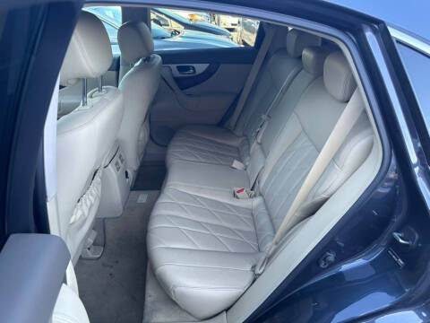 2011 Infiniti FX35