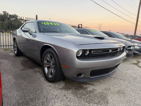 2015 Dodge Challenger SXT