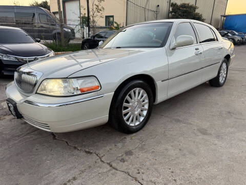 2004 Lincoln Town Car Ultimate