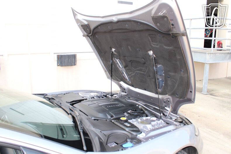 2012 Jaguar XK XKR