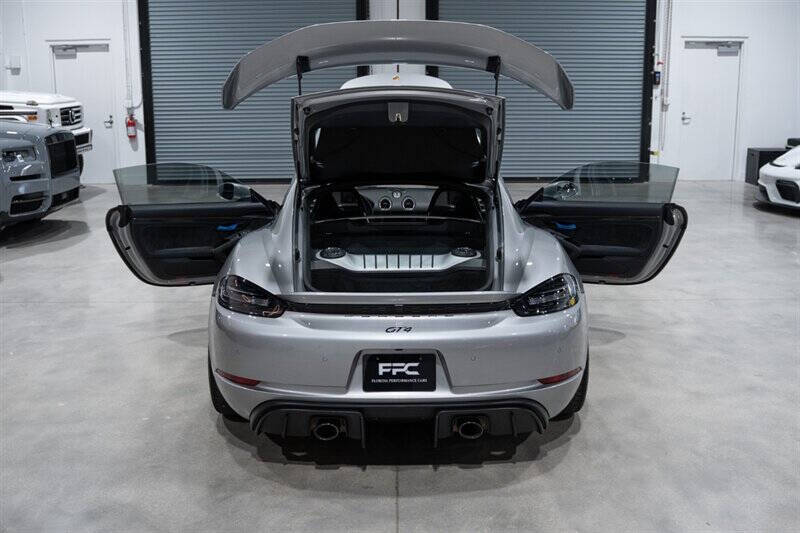 2020 Porsche 718 Cayman GT4