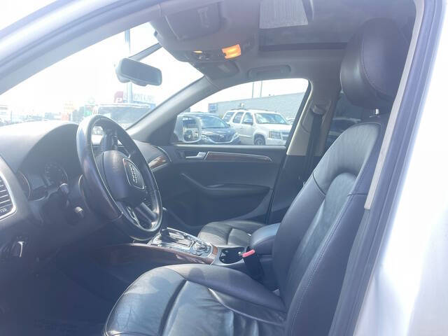 2011 Audi Q5 2.0T quattro Premium Plus