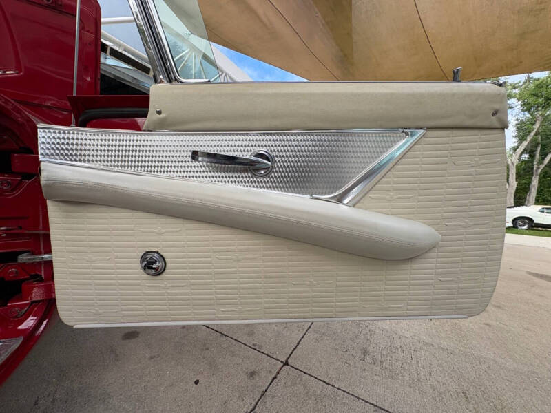 1957 Ford Thunderbird