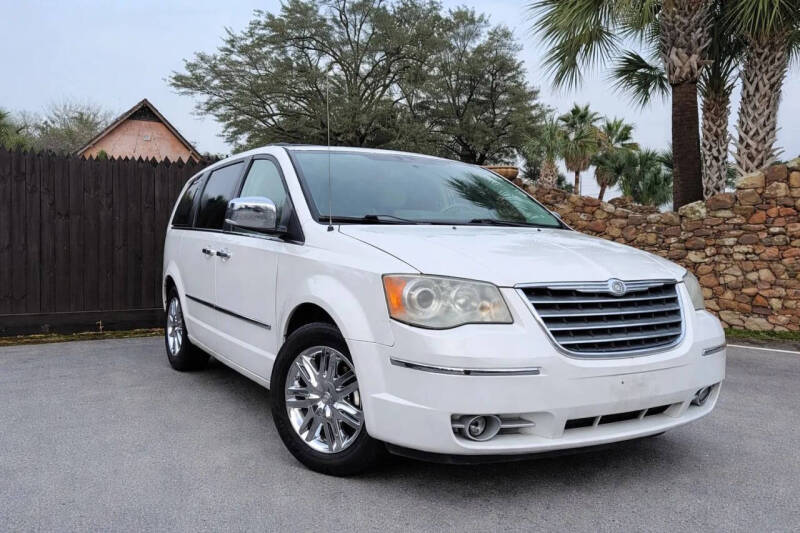 2010 Chrysler Town and Country Limited
