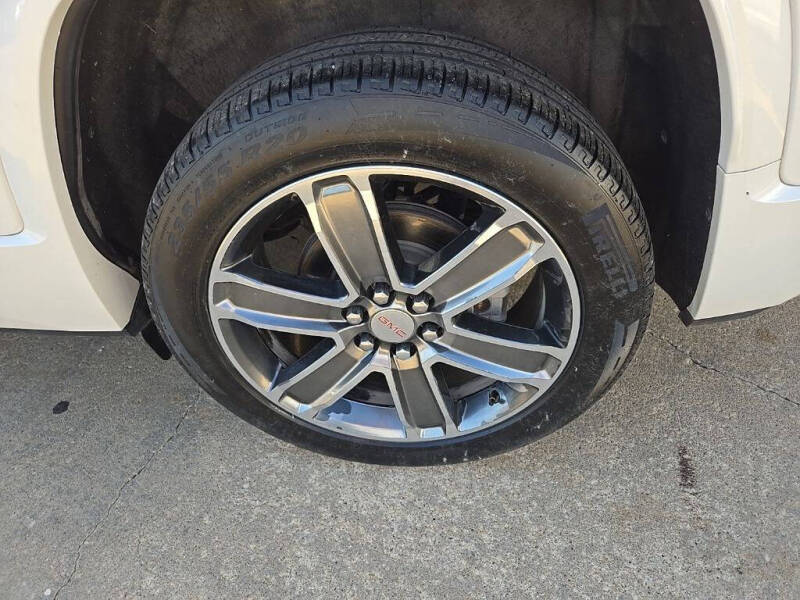 2019 GMC Acadia Denali