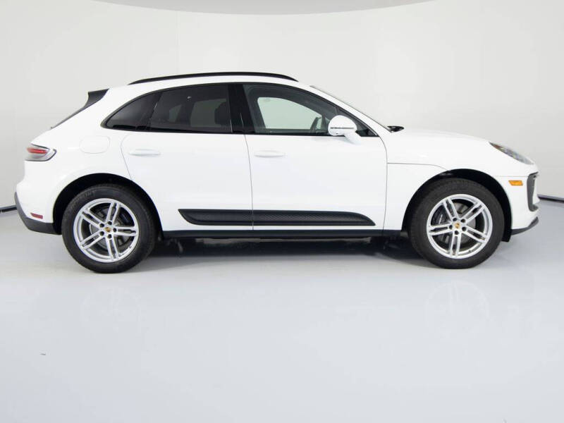 2025 Porsche Macan