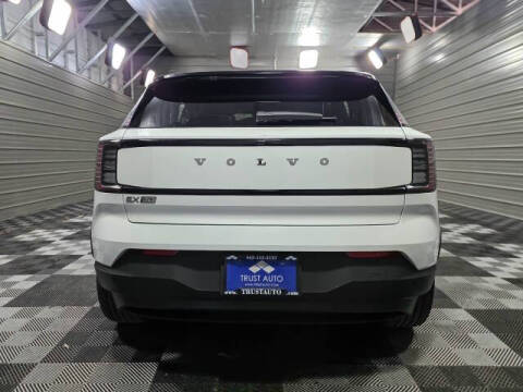 2025 Volvo EX30 Twin Plus