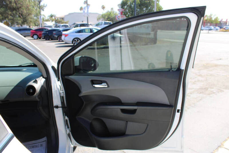 2014 Chevrolet Sonic LT Auto