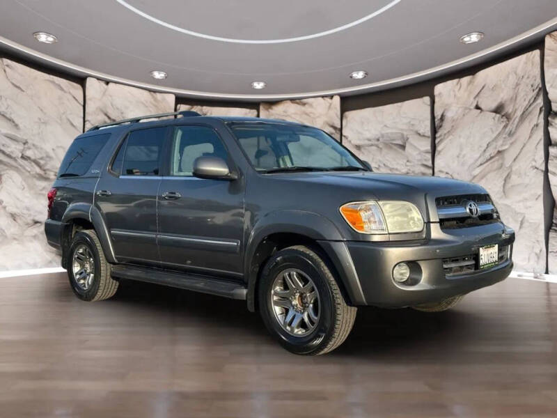 2005 Toyota Sequoia SR5