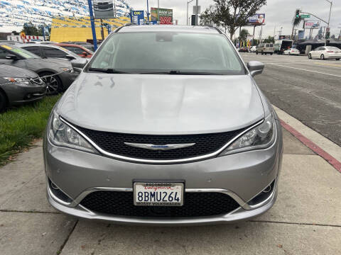 2018 Chrysler Pacifica Touring L Plus