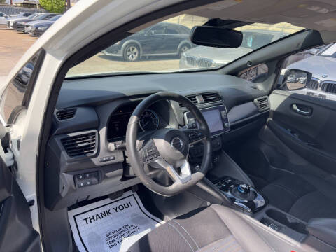 2022 Nissan LEAF SV PLUS