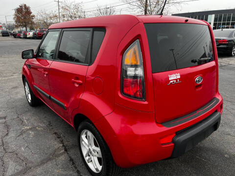 2011 Kia Soul +