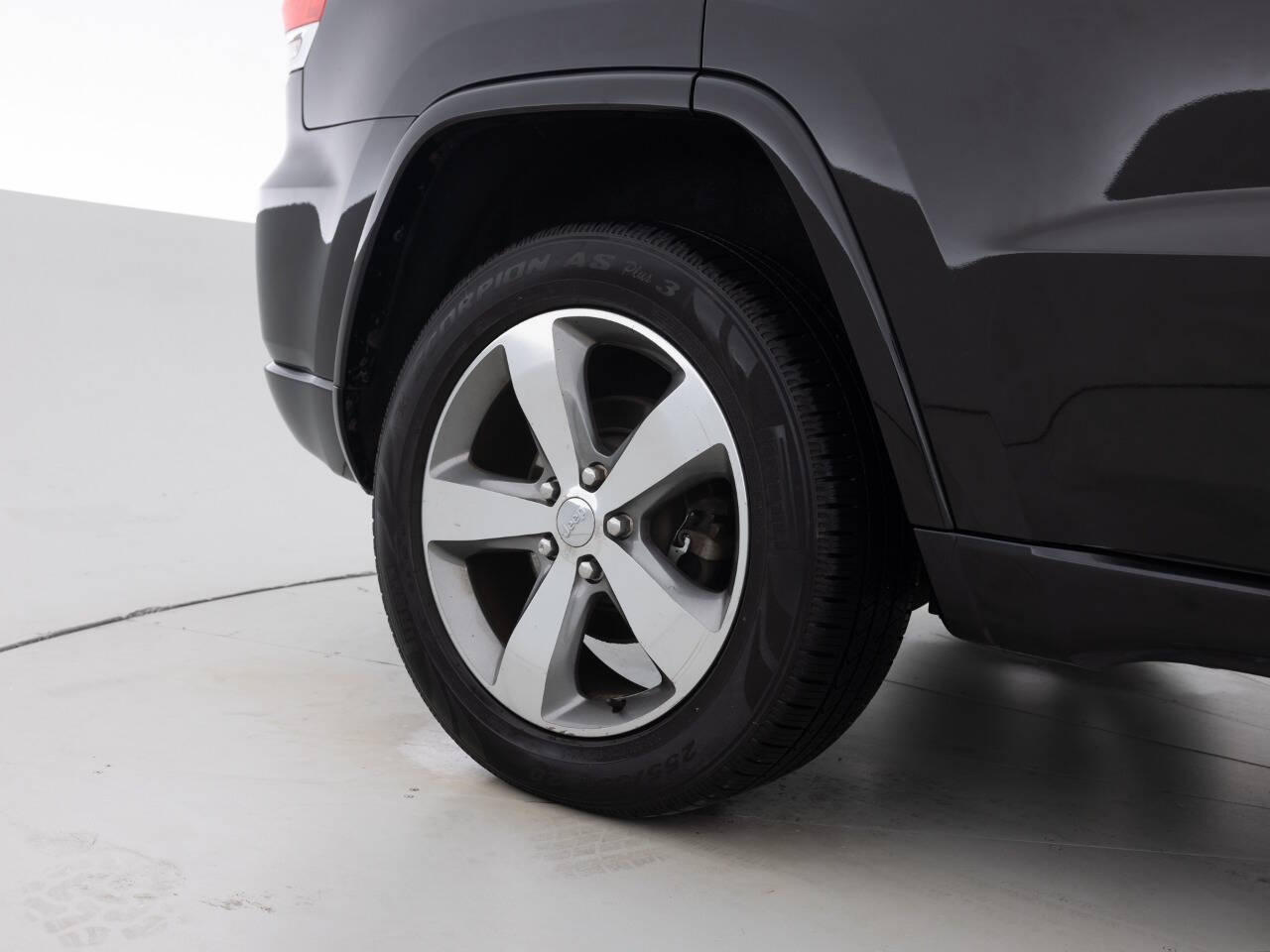 Used Car 2014 Jeep Grand Cherokee  Overland 4x4 4dr Suv For Sale Under $15,000 In Coal City, Illinois