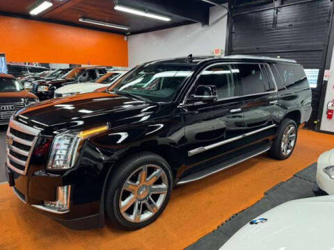 2016 Cadillac Escalade ESV Luxury Collection