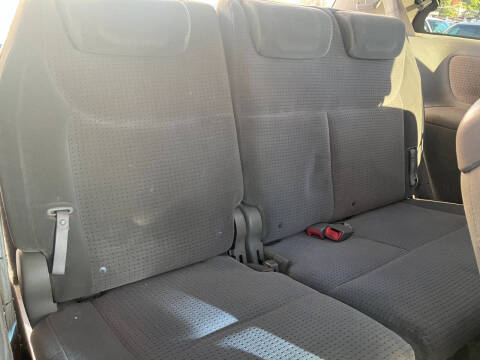 2006 Toyota Sienna LE 8 Passenger