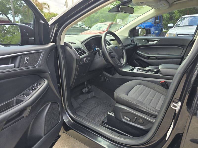 2020 Ford Edge SE