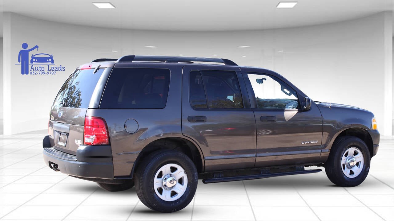 2005 Ford Explorer XLS photo 13