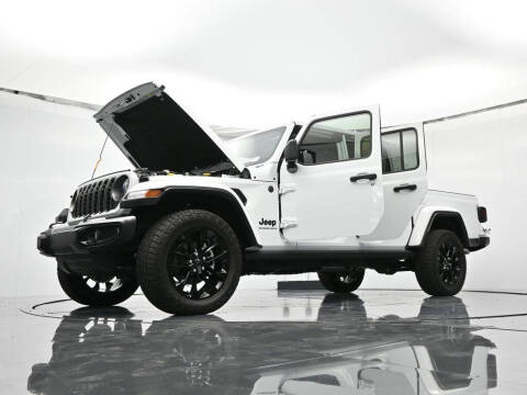 2025 Jeep Gladiator NightHawk