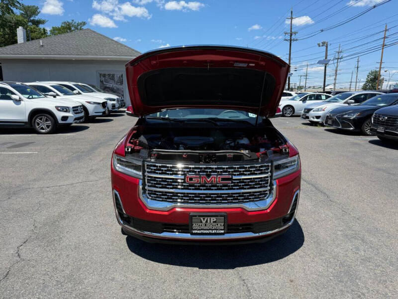 2023 GMC Acadia Denali