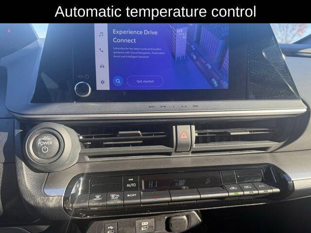 2024 Toyota Prius LE