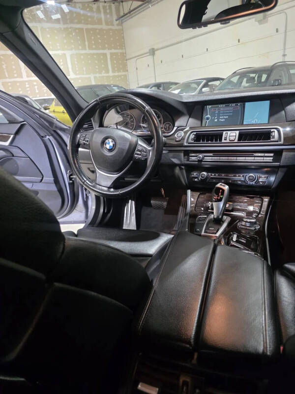2012 BMW 5 Series 535i