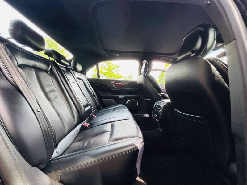 2018 Lincoln Continental Select