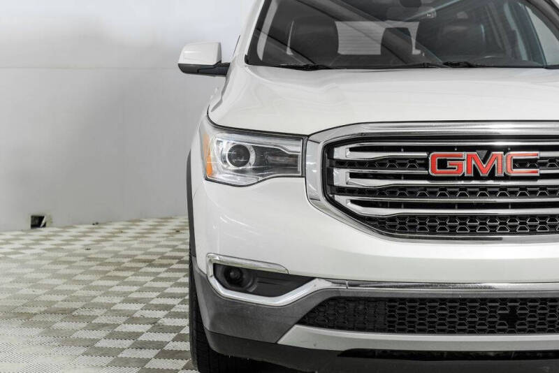 2017 GMC Acadia SLT-1