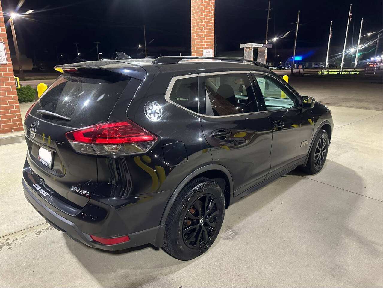 Black 2017 Nissan Rogue SV AWD SV 4dr Crossover 2