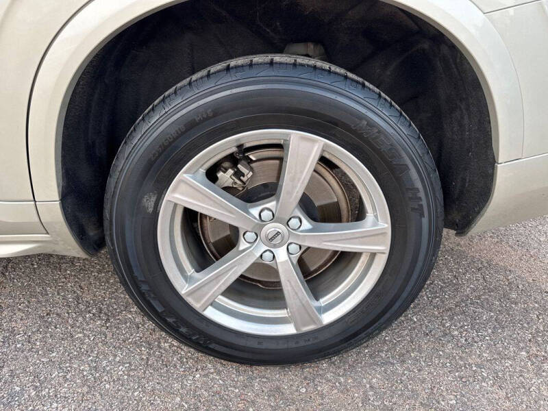 2016 Volvo XC90 T5 Momentum