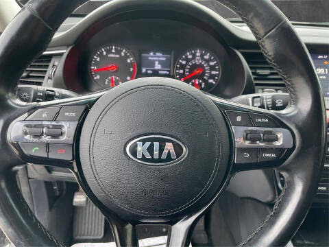 2017 Kia Cadenza Premium