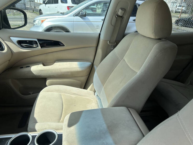 2013 Nissan Pathfinder S