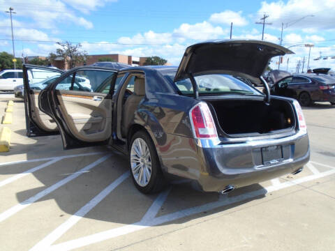 2014 Chrysler 300 C
