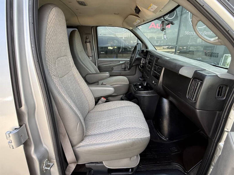 2014 Chevrolet Express LT 2500