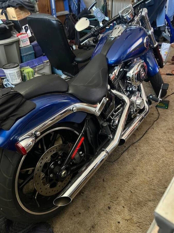 2015 Harley-Davidson Softail Breakout